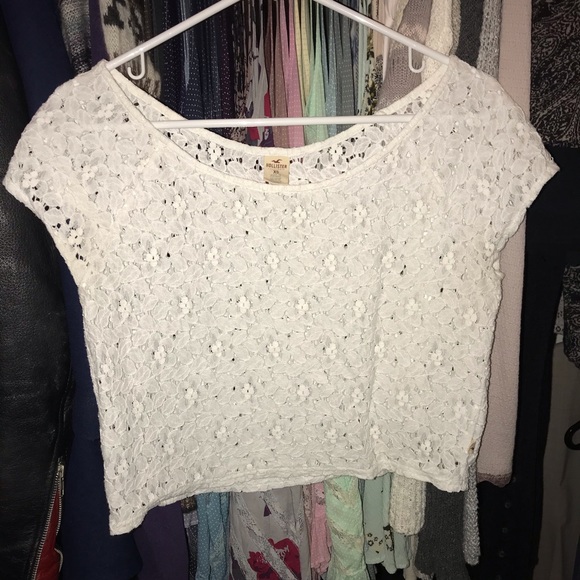Hollister Tops - Hollister Lace Boxy Crop Top Floral